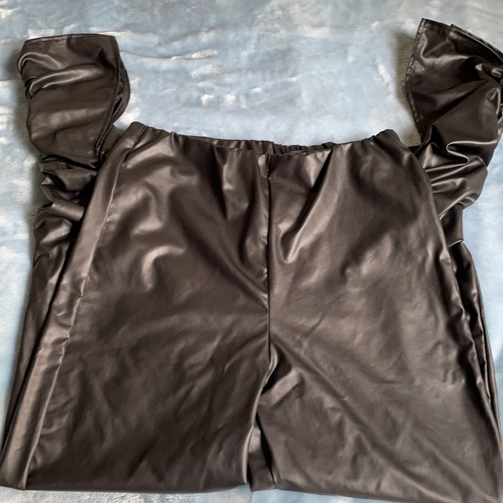 Black Faux leather leggings